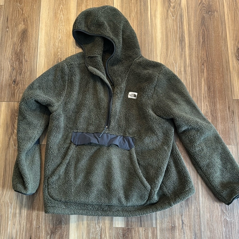 North Face Fleece quarter zip
